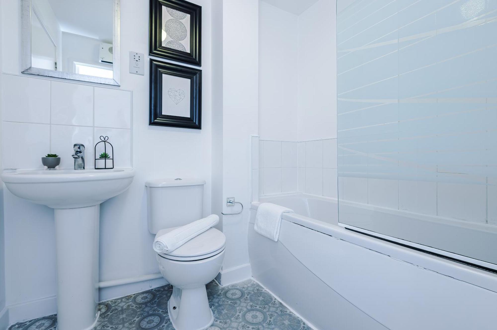 The Consort Serviced Apartment Ковентри Экстерьер фото
